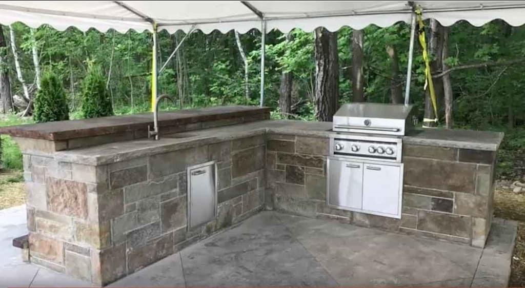 How to Build an Outdoor Kitchen on a Budget