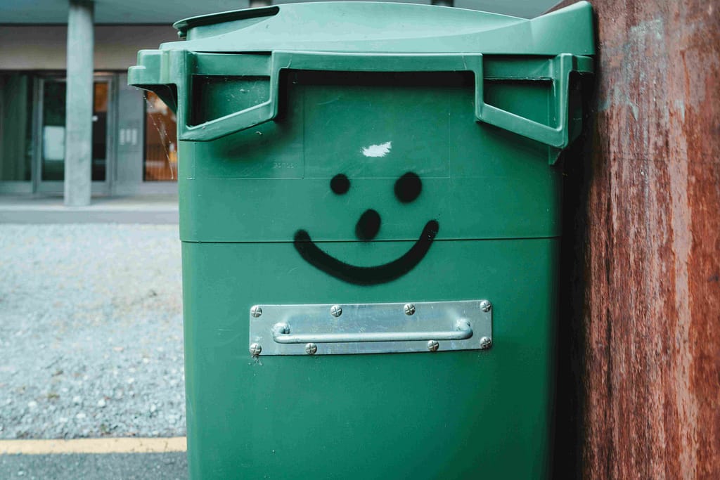 How to Remove Odor from Outdoor Trash Cans